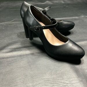 Clarks Black Mary Jane Heels
